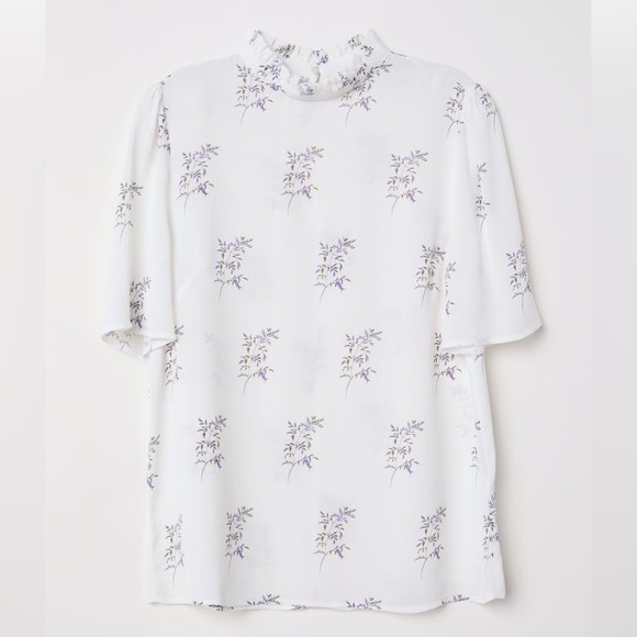 Floral blouse in white size 8 - Picture 2 of 8